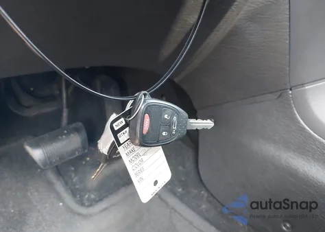 2005 Chrysler Pacifica Touring из США, поврежденный, VIN 2C8GF68445R469837